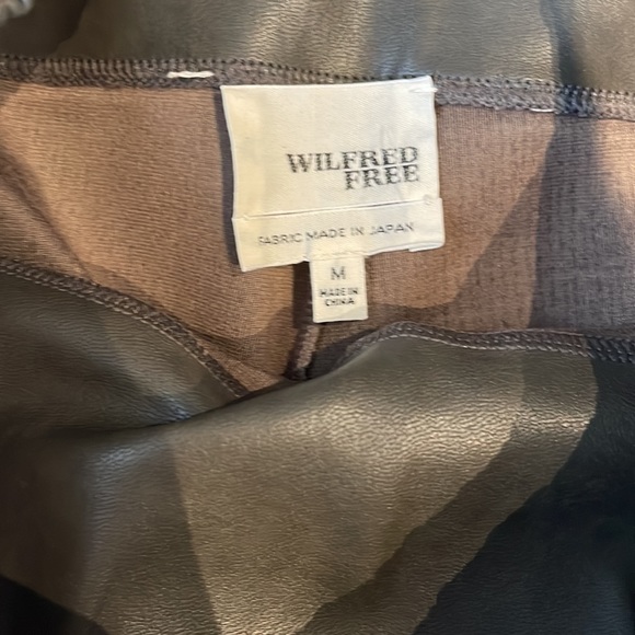 Aritzia Dara “leather” leggings - Picture 2 of 2